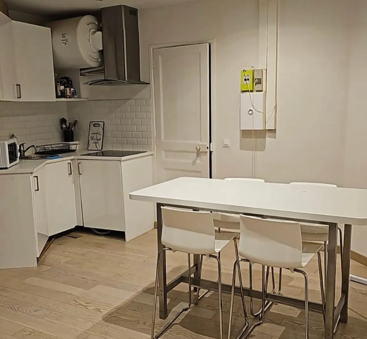 7 Eme Arrondissement Апартаменты *